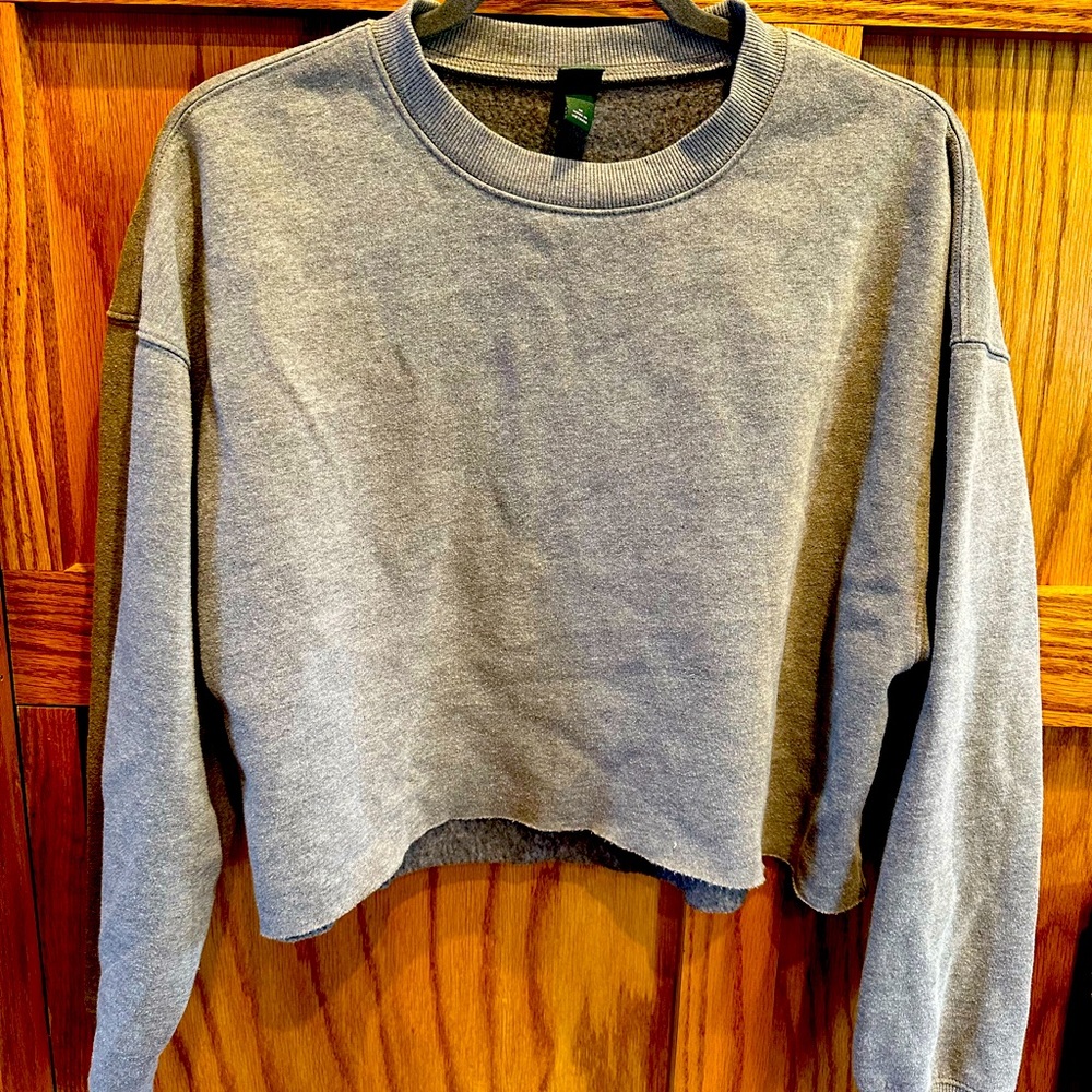Soft gray high low top sweatshirt